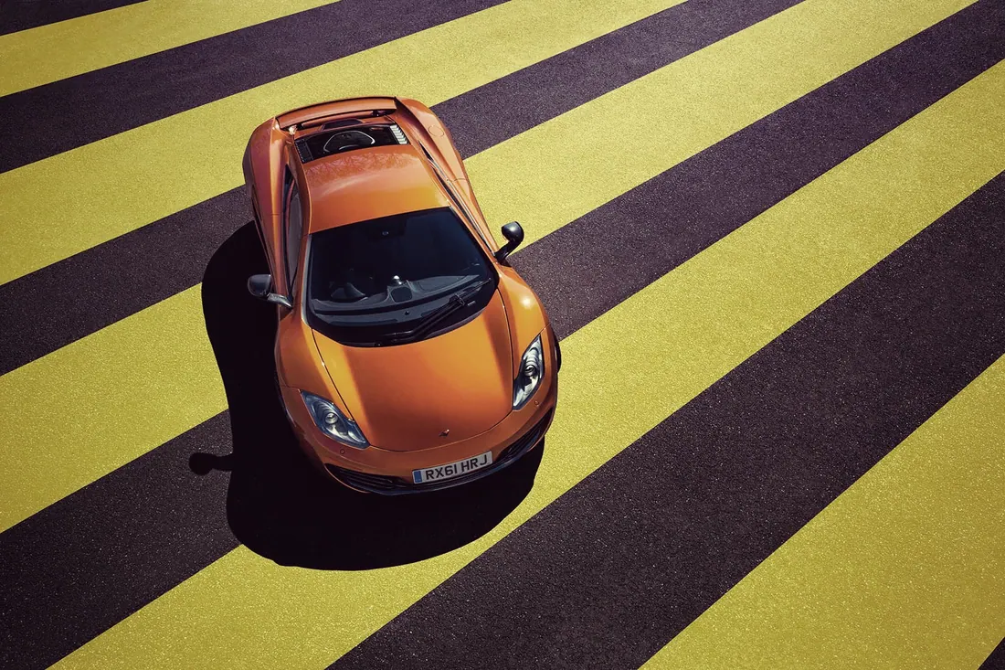 McLaren F1 - ramp magazine — photograph 11 by bernd kammerer