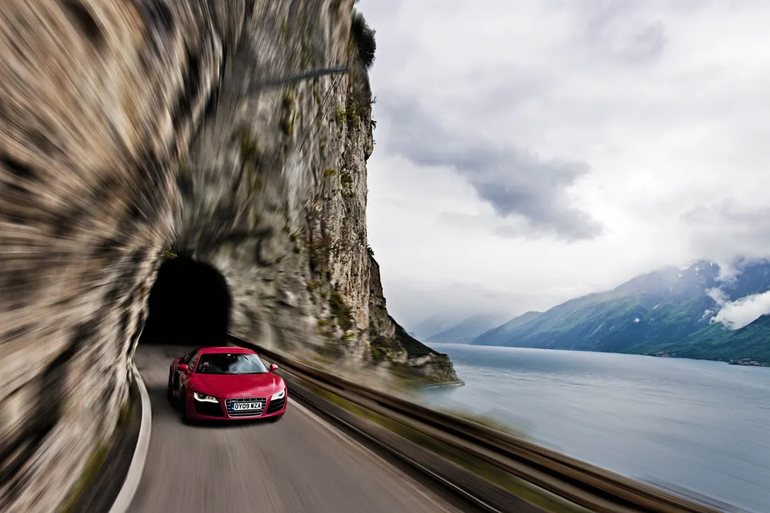 r8 v10 - Audi Magazine — photograph 6 by bernd kammerer